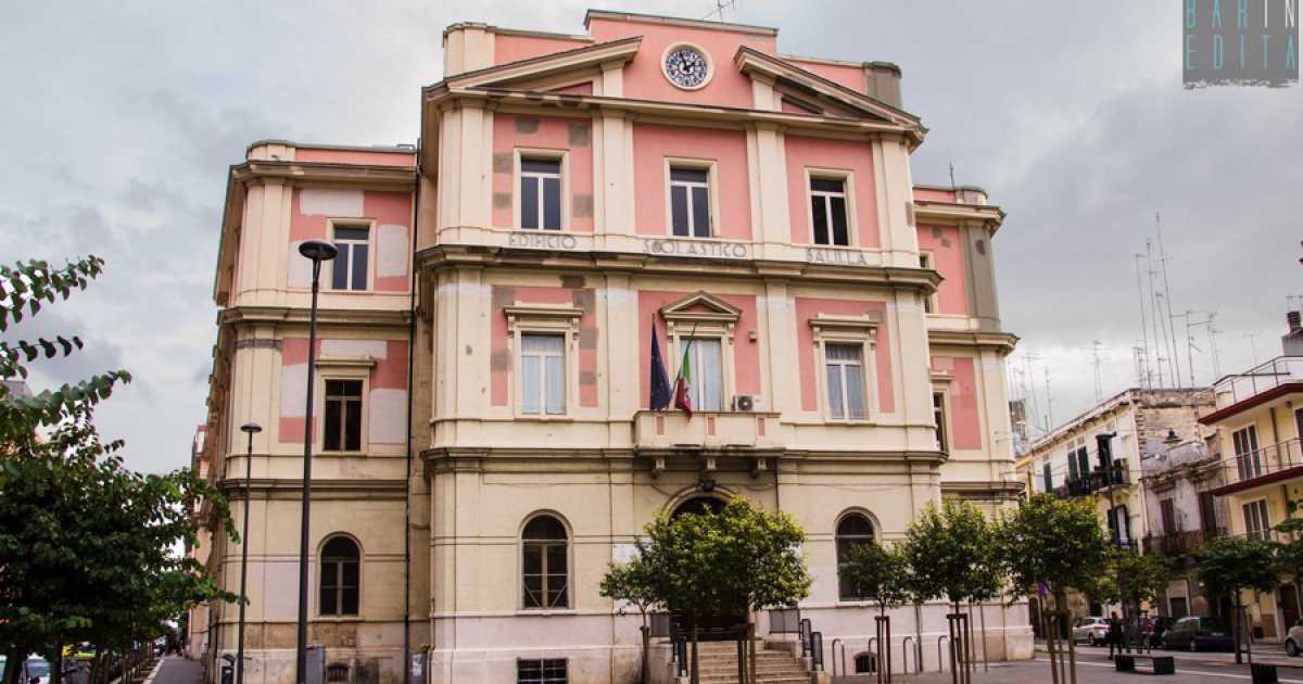 Covid in Puglia, ordinanza della Regione: a scuola si continua con la didattica "mista"